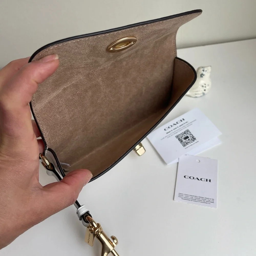 COACH Sunglasses Case